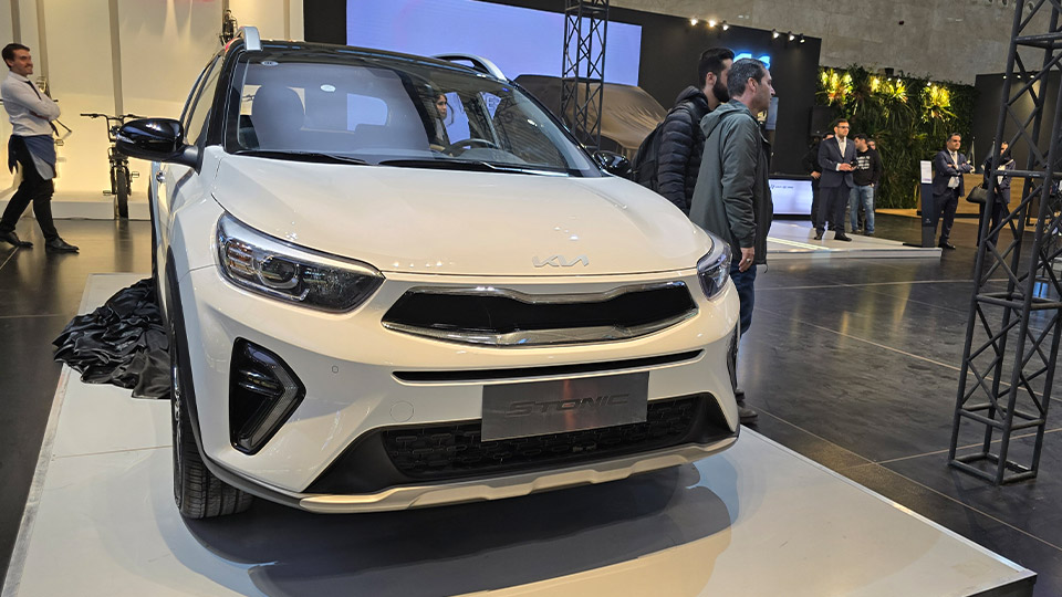 کاتالوگ رسمی و مشخصات فنی کیا استونیک