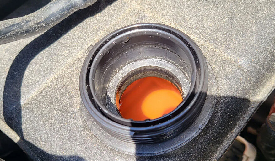 بررسی سطح ضد یخ در خودرو در رادیاتور